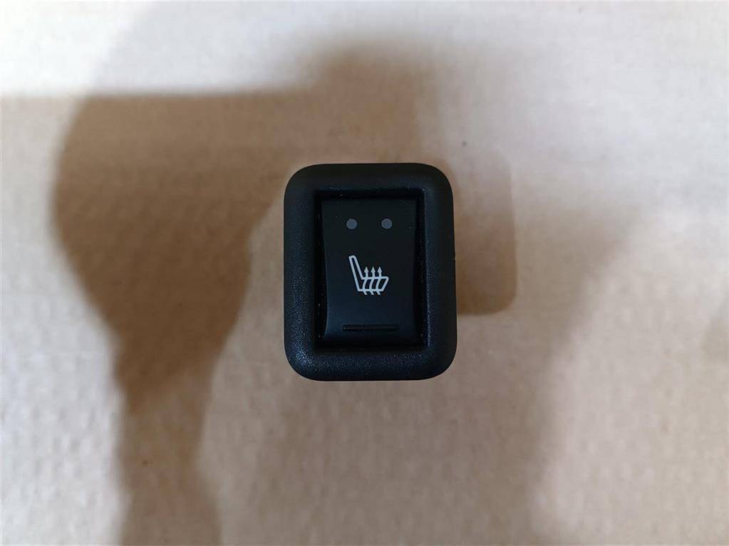 кнопка обогрева сидений Maserati Levante 1 поколение M161 2017, 3.0 л., дизель, АКПП, передний привод, 10138338, 10138338, LR073675 - фото №1