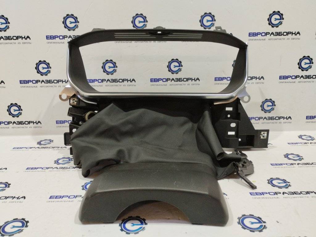 кожух рулевой колонки Land Rover Range Rover Sport 2 поколение L494 2017, 3.0 л., дизель, АКПП, передний привод, CK52044F16B, LR038228 - фото №1