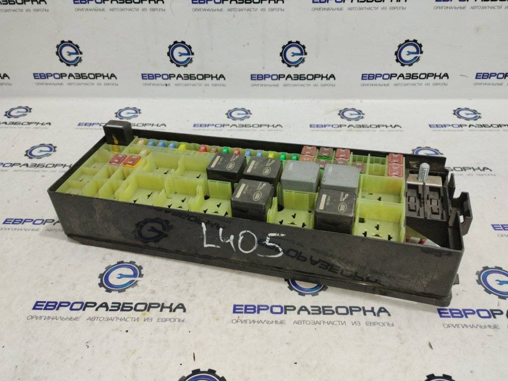 блок предохранителей Land Rover Range Rover 4 поколение L405 2015, 4.4 л., дизель, АКПП, полный привод, правый руль, LR078451, HPLA14N030BA, LR112923, HPLA14N030BC, HPLA14N030BB, LR080336 - фото №1