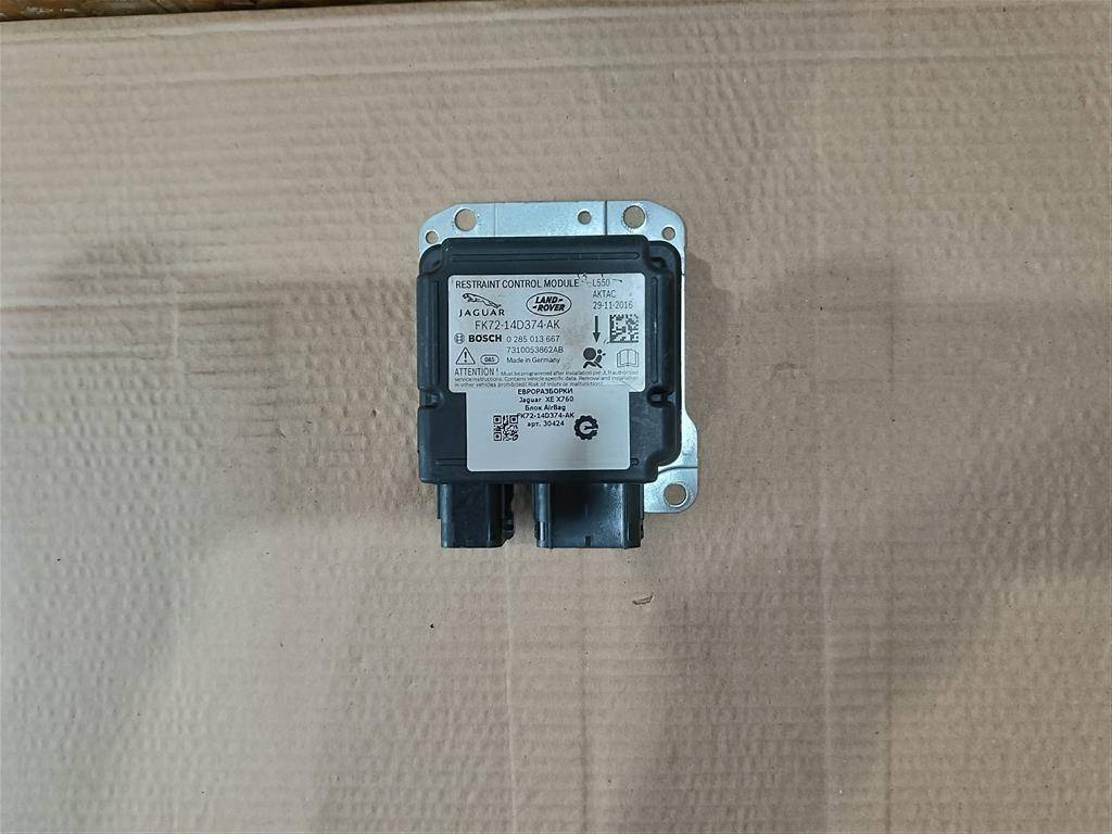 блок AirBag Jaguar XE 1 поколение X760 2015, 2.0 л., дизель, АКПП, передний привод, FK7214D374AK, LR062161, FK7214D374AF, LR072501, FK7214B414AB, LR095850, FK7214B414AC, 0285013667, FK7214D374AK - фото №1