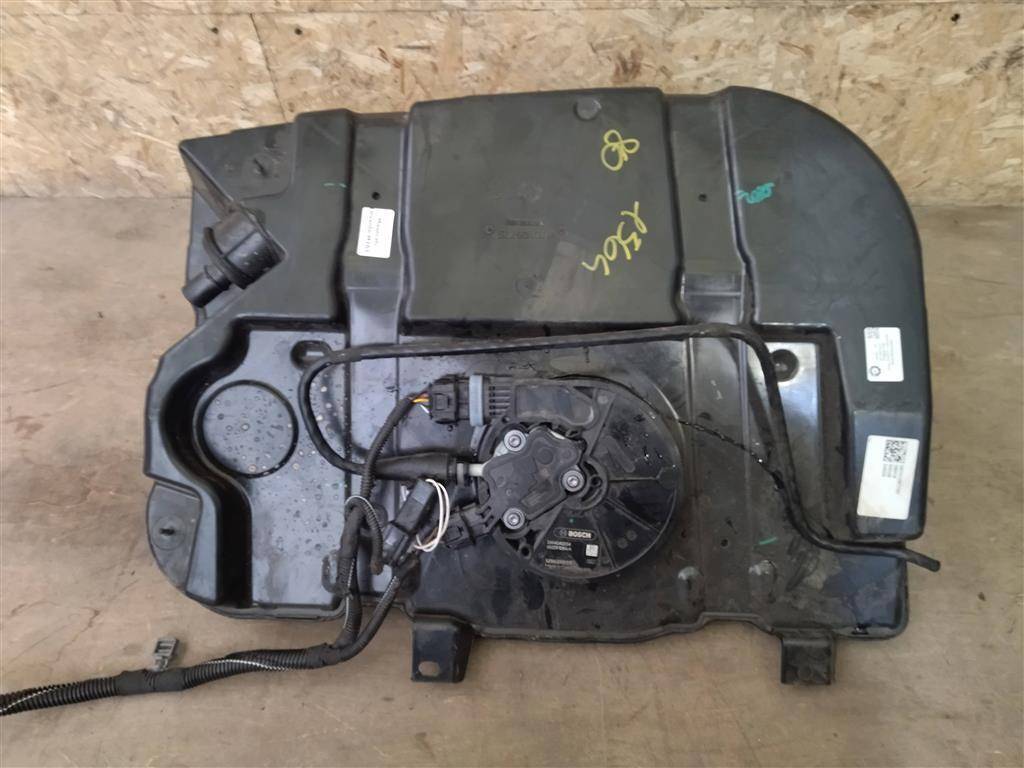 бак AdBlue (мочевины) Maserati Levante 1 поколение M161 2020, 3.0 л., дизель, АКПП, передний привод, 670109778, 670109778 - фото №1