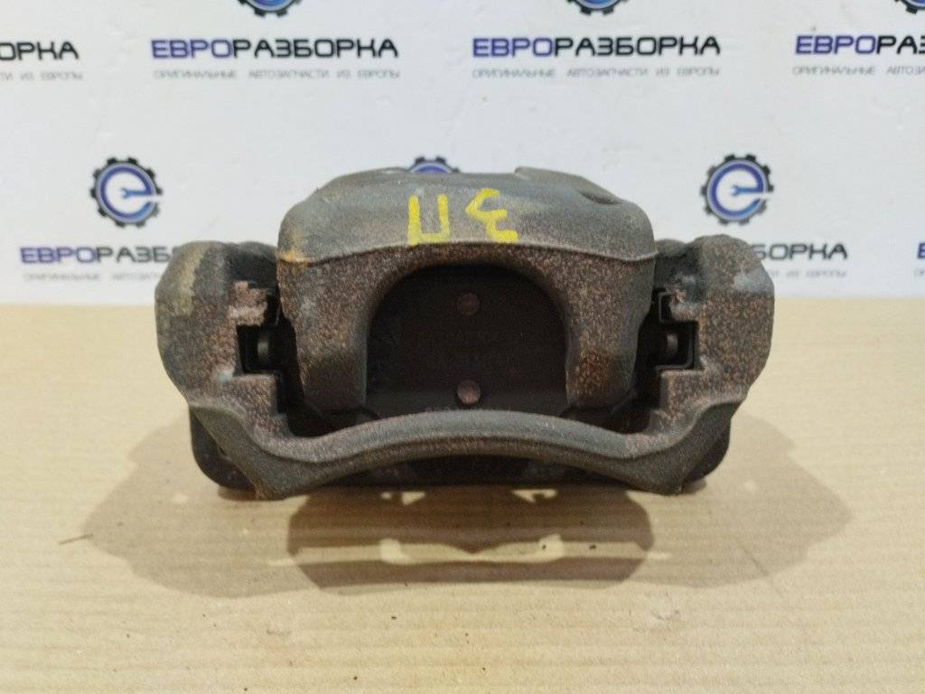 суппорт задний правый Mercedes-Benz X-Класс 1 поколение 2018, 2.0 л., дизель, АКПП, черный, полный привод, правый руль, A4704205800 - фото №1