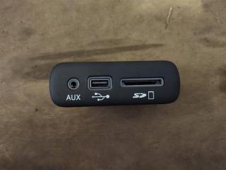 разъем AUX / USB Maserati Ghibli 3 поколение [рестайлинг] 2018, 3.0 л., дизель, АКПП, передний привод, 68332335AB, 68332335AB, 3332533603, 670102009