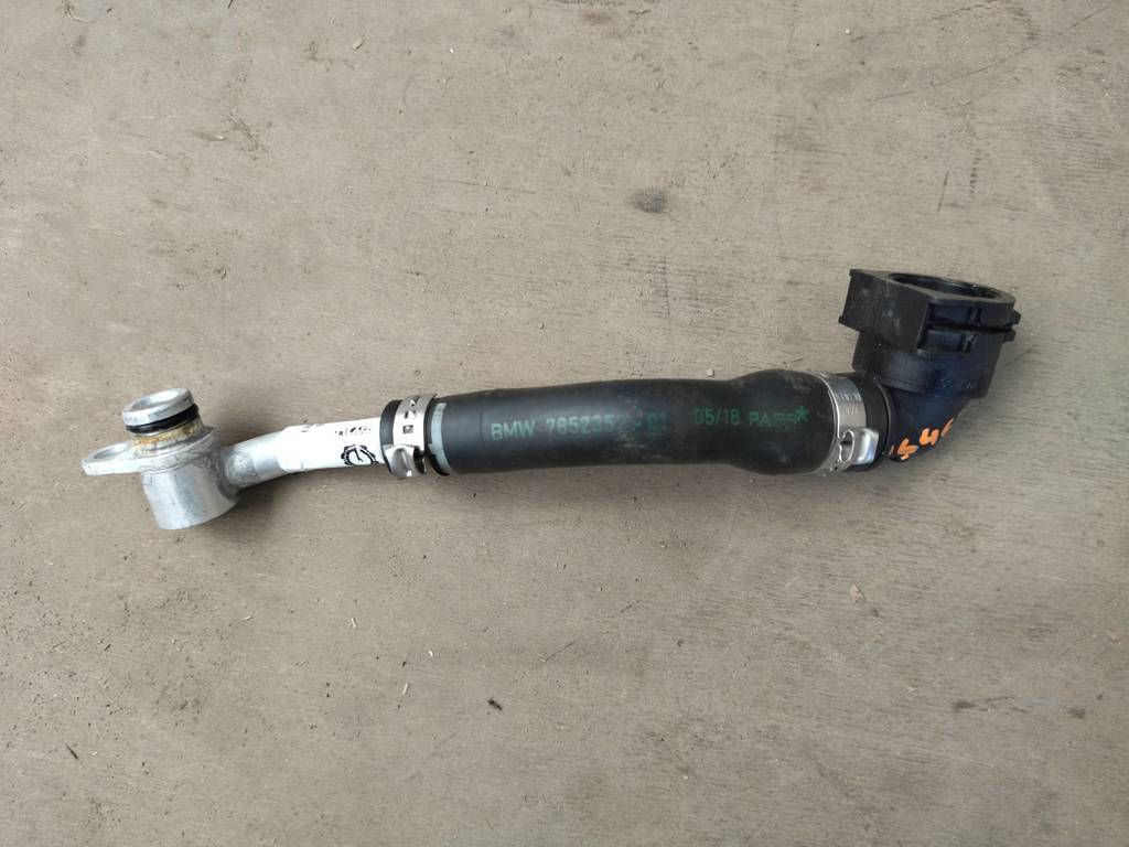 патрубок (трубопровод, шланг) BMW M5 F90 2018, 4.0 л., бензин, АКПП, передний привод, 11537852357, 11537852358 - фото №1