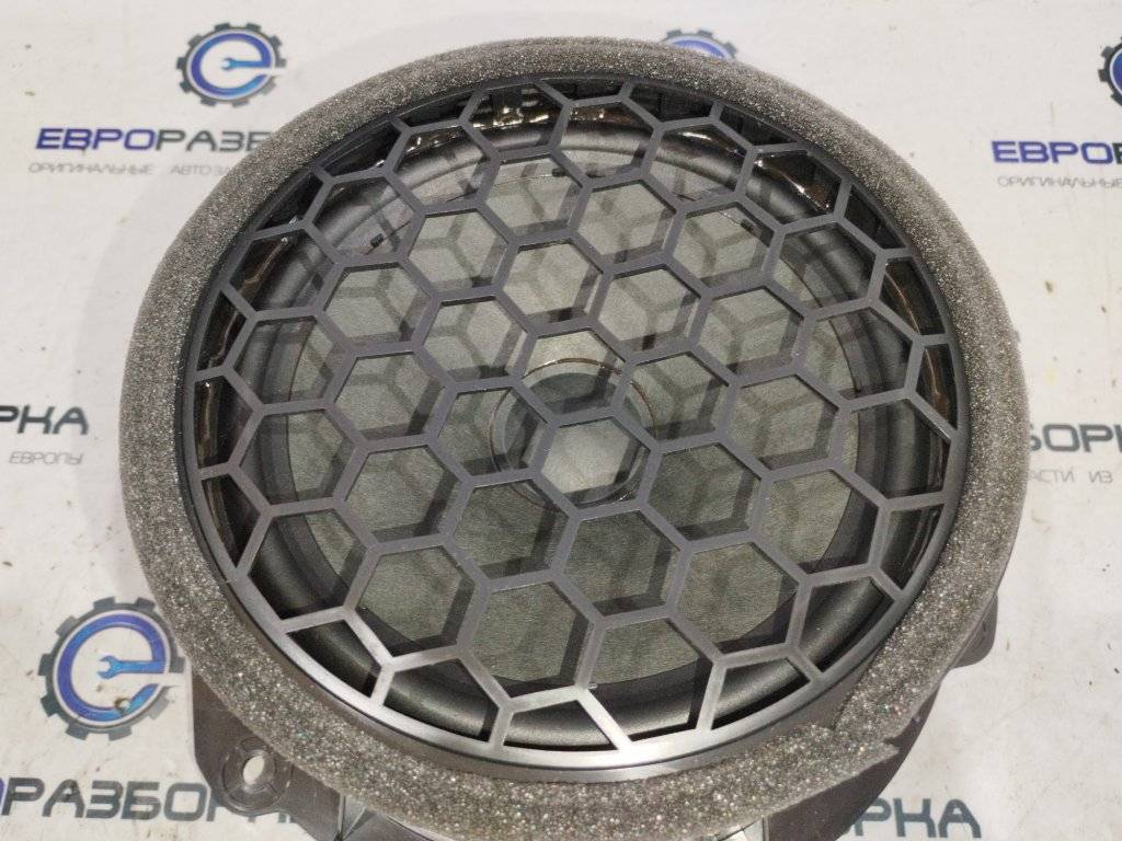 динамик высокочастотный (пищалка) Audi Q8 4M 4M8 2021, 3.0 л., TFSI, DCBD, бензин, АКПП, черный металлик, внедорожник 5 дв., полный привод, правый руль, 4M8035411 - фото №1