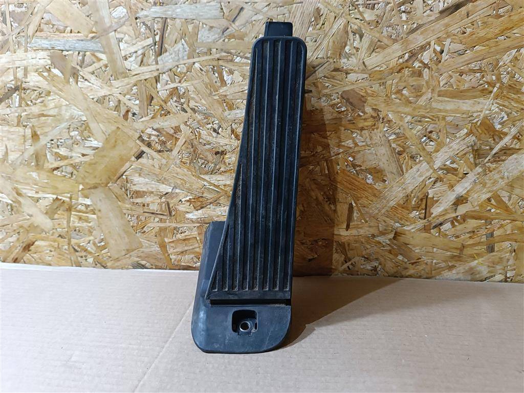 педаль Volvo XC90 2 поколение 2019, 2.0 л., бензин, АКПП, передний привод, 32289124, 32289124 - фото №1