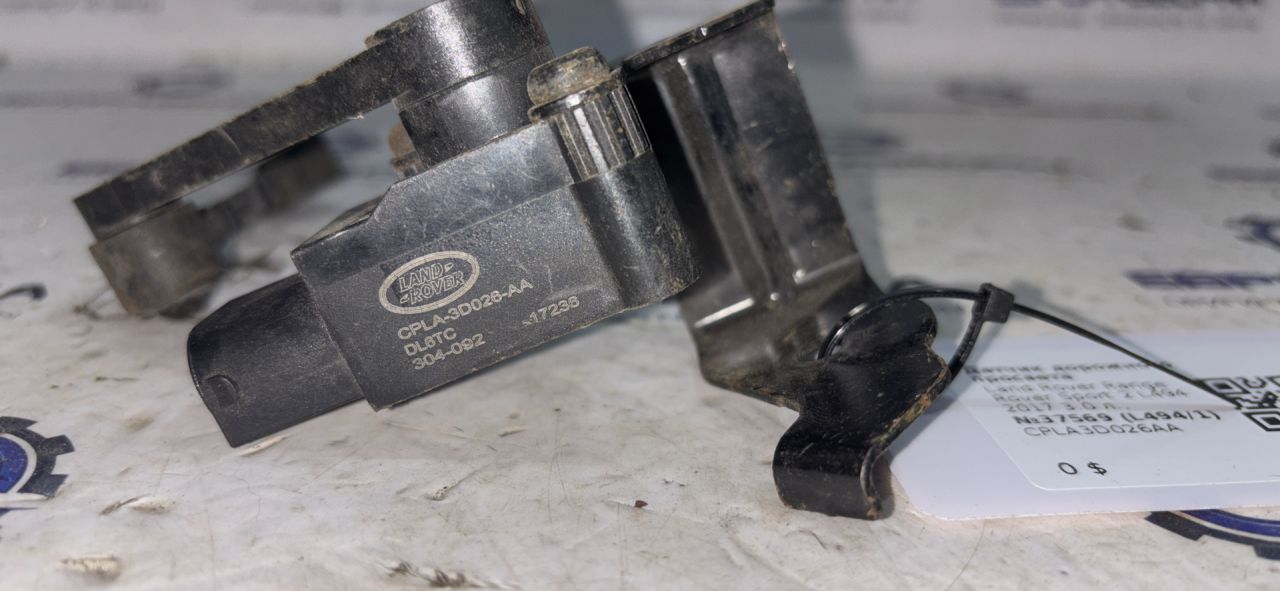 датчик дорожного просвета Land Rover Range Rover Sport 2 поколение L494 2017, 3.0 л., дизель, АКПП, передний привод, LR033256, CPLA3D026AA - фото №1