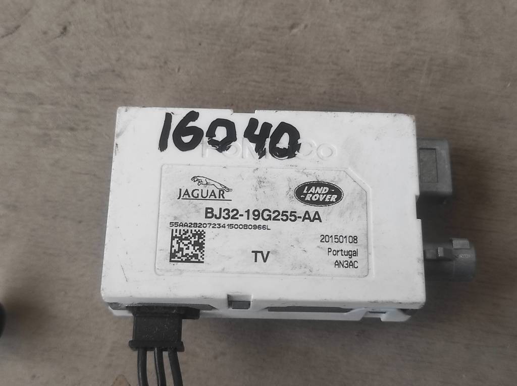 антенна Land Rover Range Rover 4 поколение L405 2013, 4.4 л., дизель, АКПП, полный привод, правый руль, C2Z22147, BJ3219G255AA, C2Z22147 - фото №1