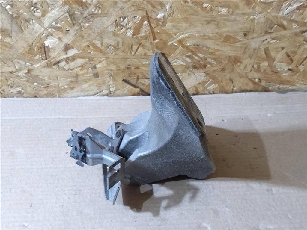 кронштейн двигателя Bentley Continental Flying Spur 1 поколение 2012, 6.0 л., бензин, АКПП, серый, передний привод, 3W0199307F, 3W0199307F, 3W0199307A, 3W0199307C, 3W0199307D - фото №1