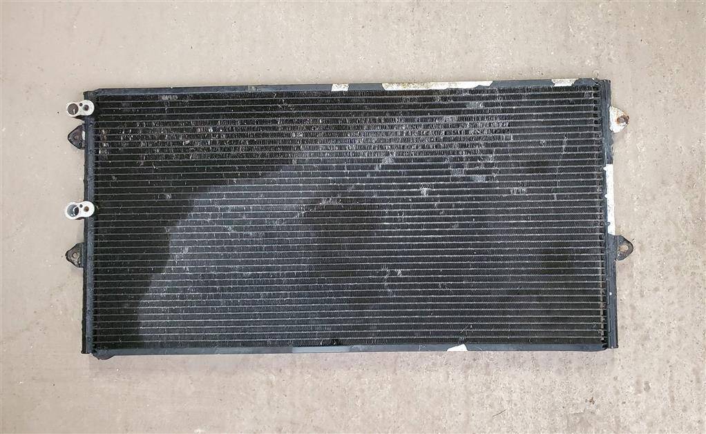 радиатор кондиционера Bentley Continental Flying Spur 1 поколение 2012, 6.0 л., бензин, АКПП, серый, передний привод, 3W0820411E, 3W0820411E, 3W0820411END2, MF4467008201 - фото №1