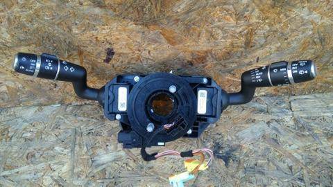 переключатель дворников Land Rover Range Rover Sport 2 поколение L494 2017, 3.0 л., дизель, АКПП, передний привод, BJ3214A664BB, BJ3214A664BB, BJ323F972CB, LR024626, LR024629 - фото №1