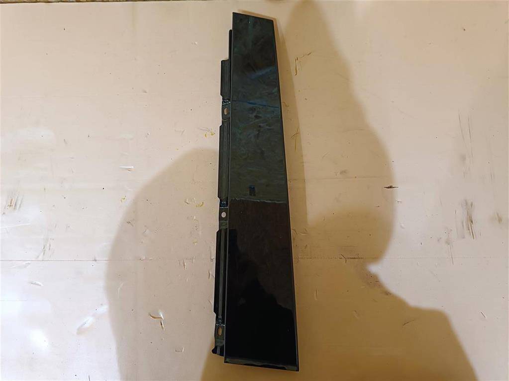 молдинг двери задней правой Volvo XC90 2 поколение 2019, 2.0 л., дизель, АКПП, передний привод, 31688696, 31688696 - фото №1