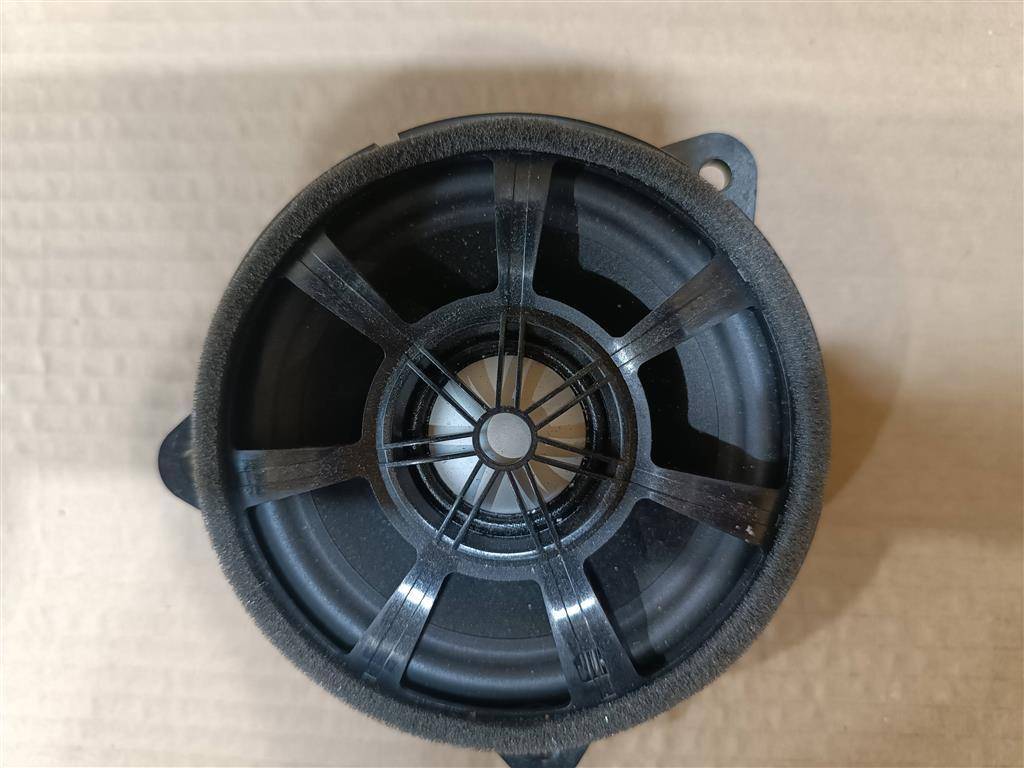 динамик высокочастотный (пищалка) Land Rover Discovery Sport 1 поколение L550 2019, 2.0 л., дизель, АКПП, передний привод, BJ3218808DC, C2Z22817, LR091159, BJ3218808DC - фото №1