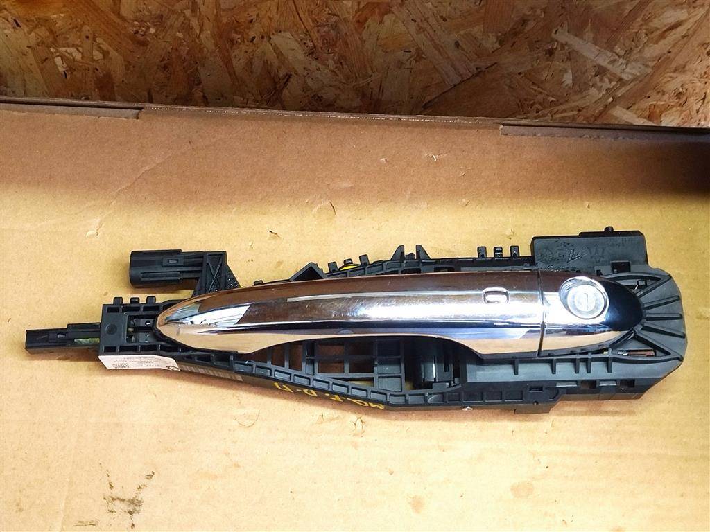 ручка наружная Maserati Quattroporte 6 поколение 2014, 3.0 л., дизель, АКПП, передний привод, 670272681, 670013707, 670013707, 670075322 - фото №1