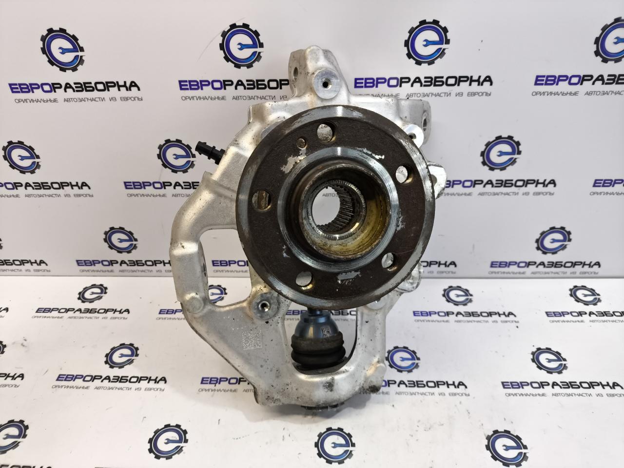 кулак поворотный правый Mercedes-Benz GLE V167 2022, 2.9 л., OM 656.929, дизель, АКПП, внедорожник 5 дв., A1673572200 - фото №1