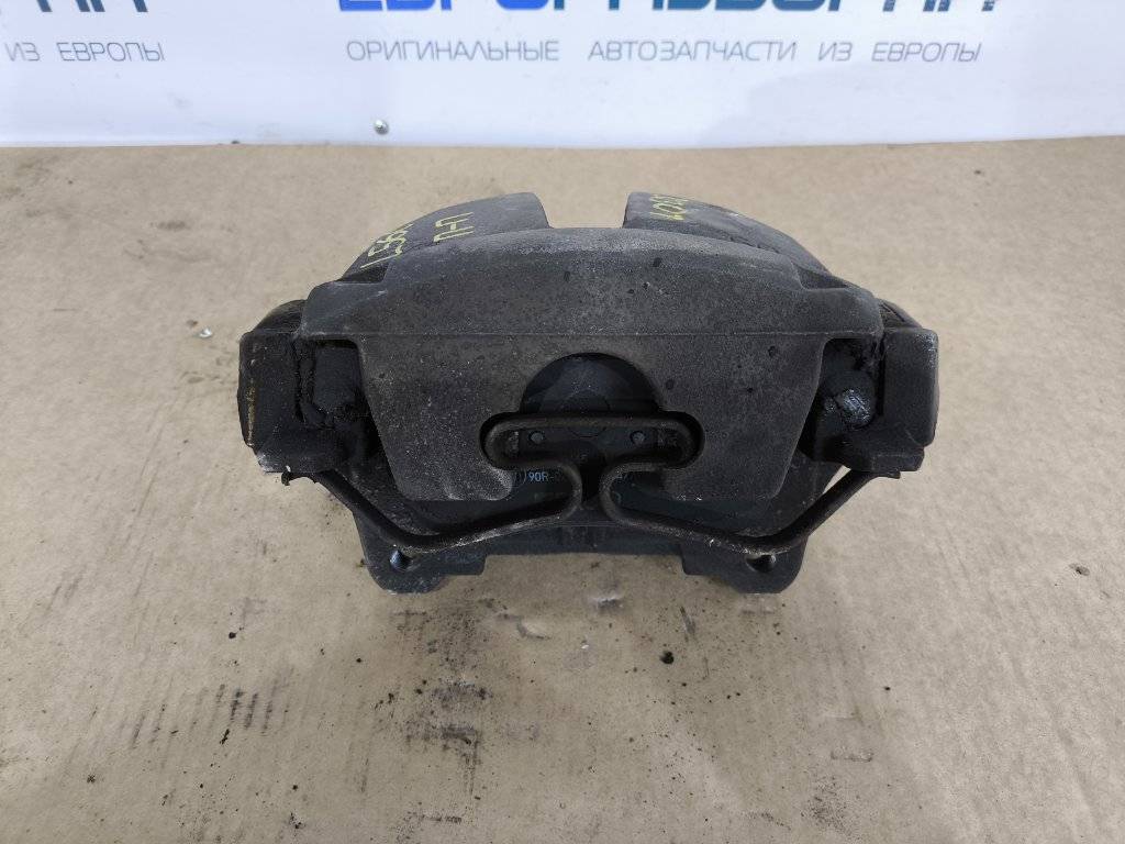 суппорт передний правый Land Rover Range Rover Velar 1 поколение L560 2018, 2.0 л., бензин, АКПП, передний привод, LR064683, GX732B294CA, T2H7446 - фото №1