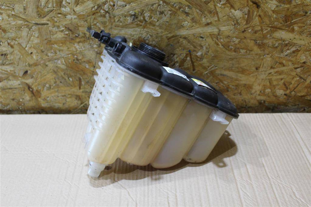 бачок расширительный Jaguar F-Pace 1 поколение X761 2018, 3.0 л., дизель, АКПП, передний привод, GX738A080AC, T2H4044, GX738A080AC - фото №1