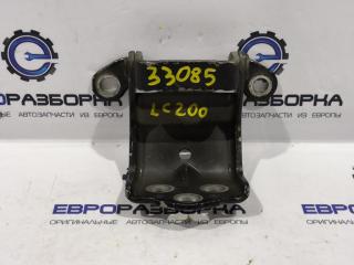 петля крышки багажника Toyota Land Cruiser J200 [рестайлинг] 2015, 4.0 л., дизель, АКПП, передний привод, правый руль, 6881028040