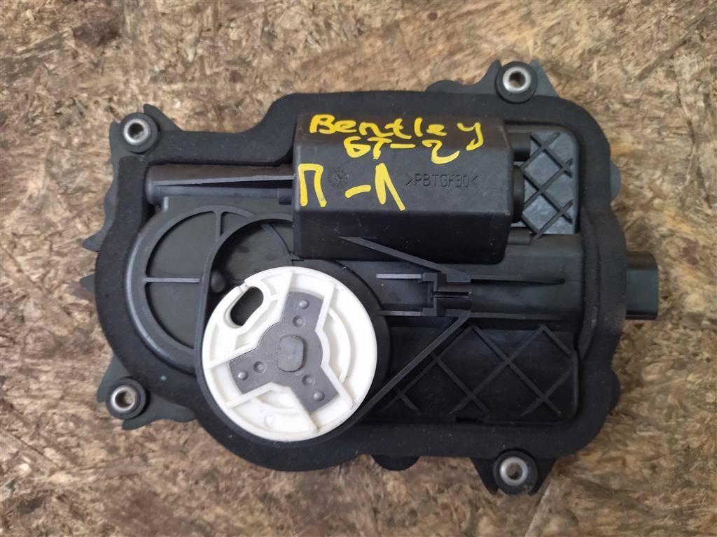 доводчик двери Bentley Continental GT 2 поколение 2015, 4.0 л., TFSI, бензин, АКПП, передний привод, 3W3837059, 3W3837059, 3W030247, 3W030366 - фото №1