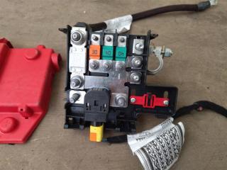 блок предохранителей Maserati Levante 1 поколение M161 2020, 3.0 л., дизель, АКПП, передний привод, 1, 670105054, 670105054