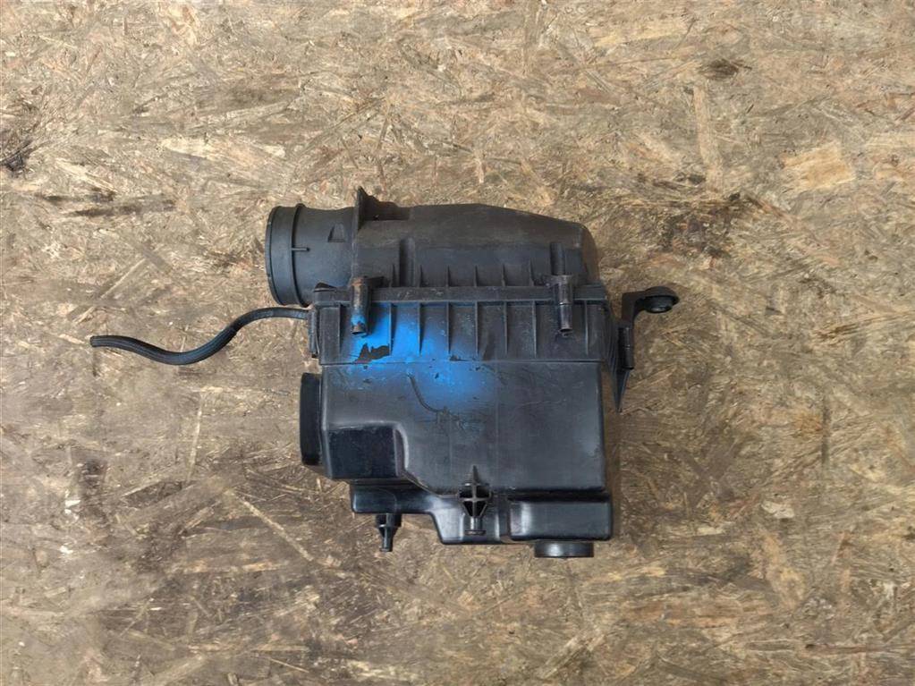 корпус воздушного фильтра Jaguar F-Pace 1 поколение X761 2018, 3.0 л., дизель, АКПП, передний привод, GX739H736CA, GX739600DB, T2H34300, GX639600BF, LR092243, T2H34368, T2H3627, T4A2599, GX739H736AA, GX739H736CA - фото №1