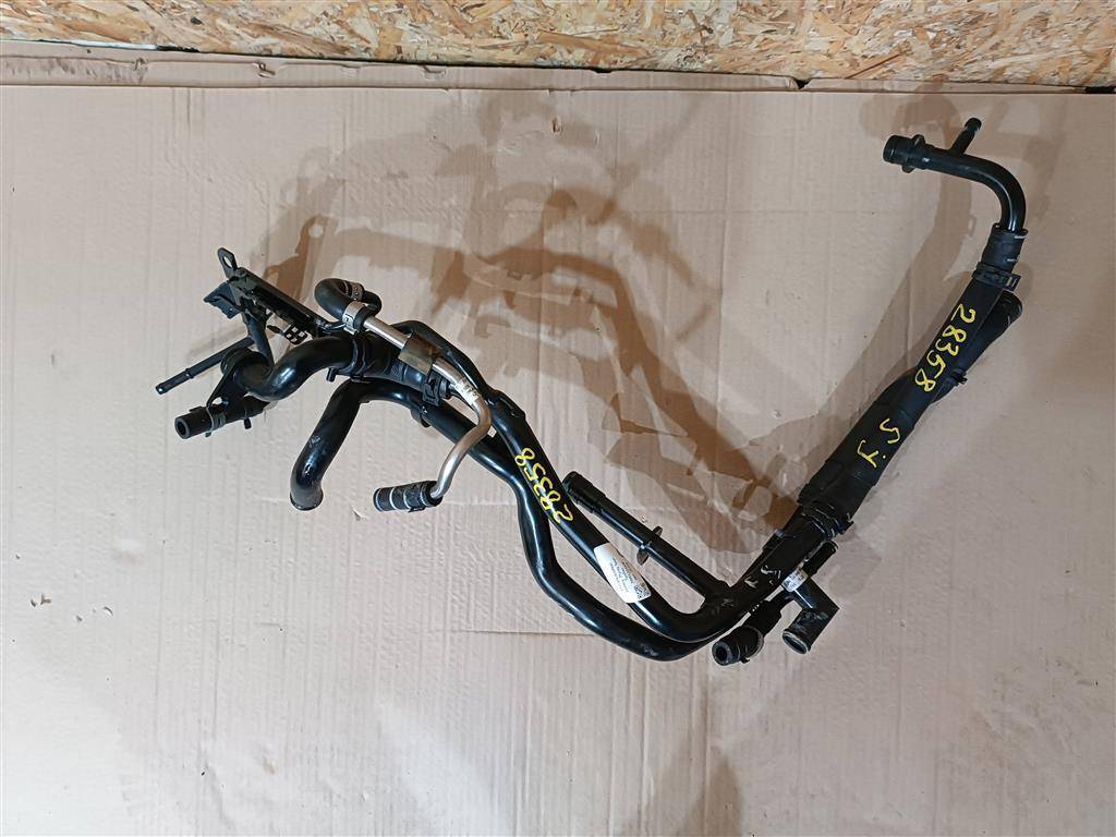 трубка вакуумная Bentley Continental Flying Spur 1 поколение 2012, 6.0 л., бензин, АКПП, серый, передний привод, 3W0122444F, 3W0122444F, 3W0122444G - фото №1