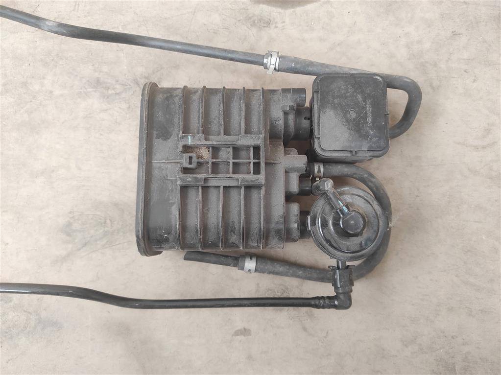 адсорбер Lexus RX 4 поколение 2017, 3.0 л., бензин, АКПП, передний привод, 7770448070, 7770448070 - фото №1