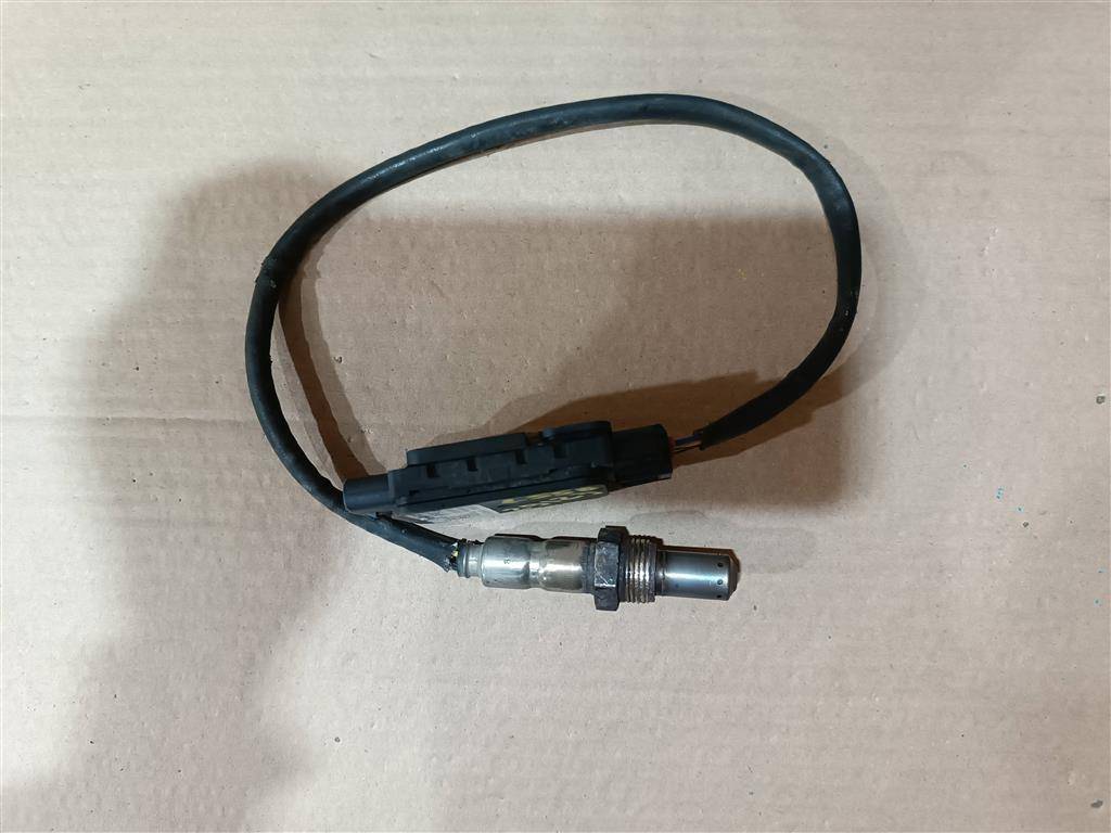 Датчик NOx Land Rover Discovery Sport 1 поколение L550 2019, 2.0 л., дизель, АКПП, передний привод, LR094076, LR114280, LR118316, J9C6938, J9C13886, J9C16385, HJ325J299BB, HJ325J299BC, HJ325J299BF, HJ325J299BD - фото №1