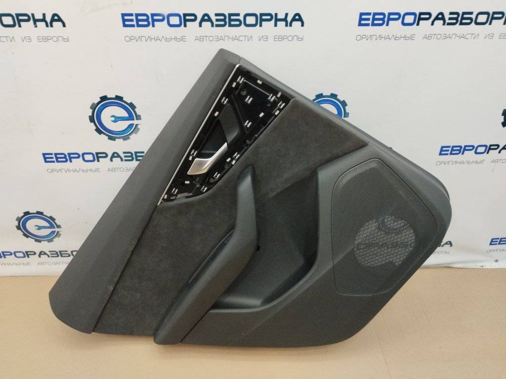 обшивка двери задняя левая Audi Q8 4M 4M8 2021, 3.0 л., TFSI, DCBD, бензин, АКПП, черный металлик, внедорожник 5 дв., полный привод, правый руль, 4M8971693, 4M8971693E - фото №1
