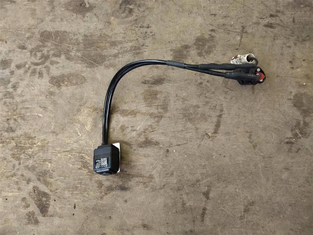 камера заднего вида Porsche 911 991 2014, 3.4 л., бензин, АКПП, задний привод, 95B980551H, 95B980551H, 95B980551K, 95B980551L - фото №1