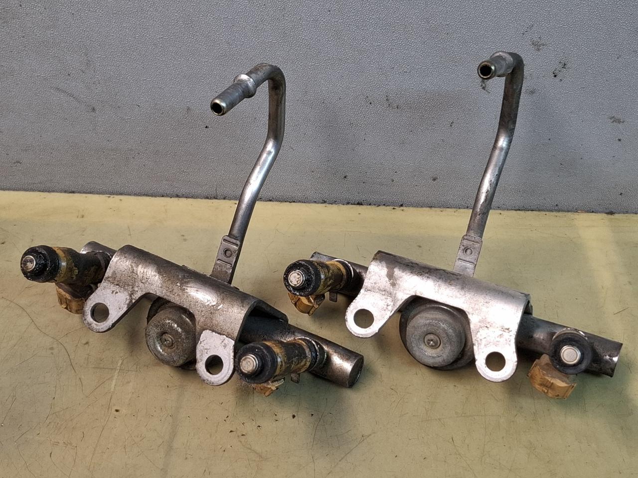 топливная рампа Subaru Forester 3 поколение (SH) 2008, 2.5 л., EJ253, бензин - фото №1