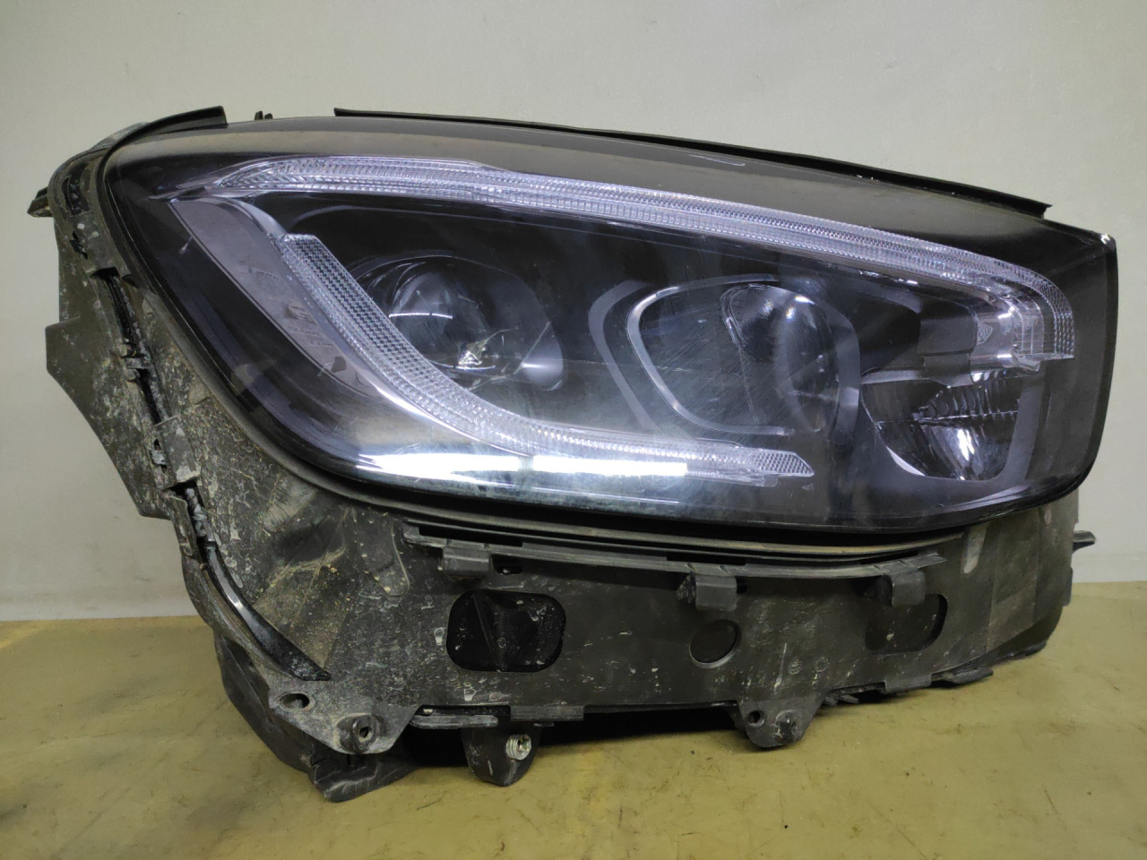 фара правая Mercedes-Benz GLC-Класс X253/C253 2018, A2539068801 - фото №1