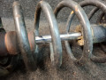амортизатор задний левый Mazda 323F BJ 2000, 2.0 л., RF3F, дизель, МКПП, хетчбэк 5 дв., передний привод - фото №4