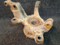 кулак поворотный правый Mazda 323F BJ 2000, 2.0 л., RF3F, дизель, МКПП, хетчбэк 5 дв., передний привод - фото №4