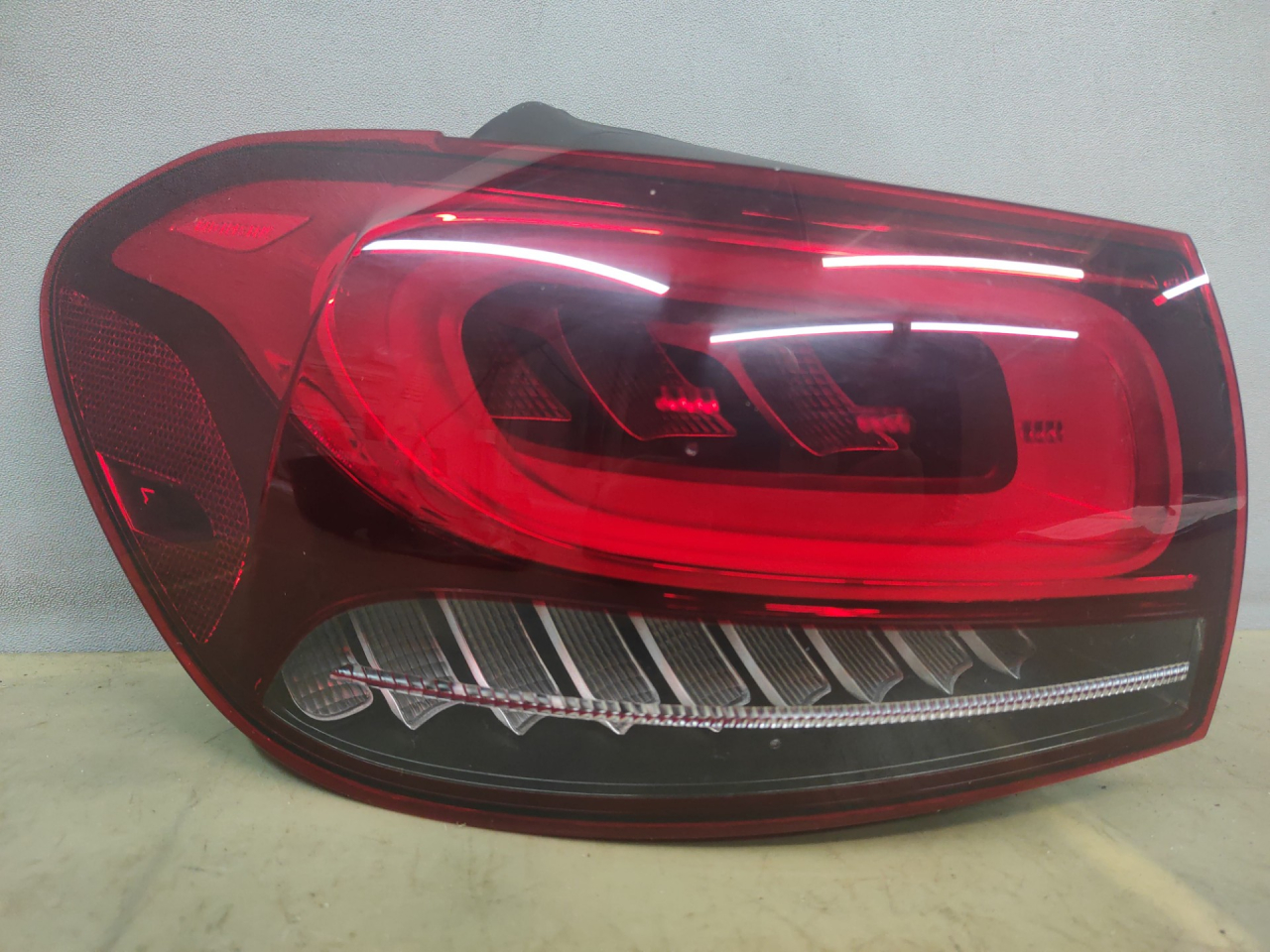 фонарь задний левый Mercedes-Benz GLA-Класс H247 2021, A2479062901 - фото №1