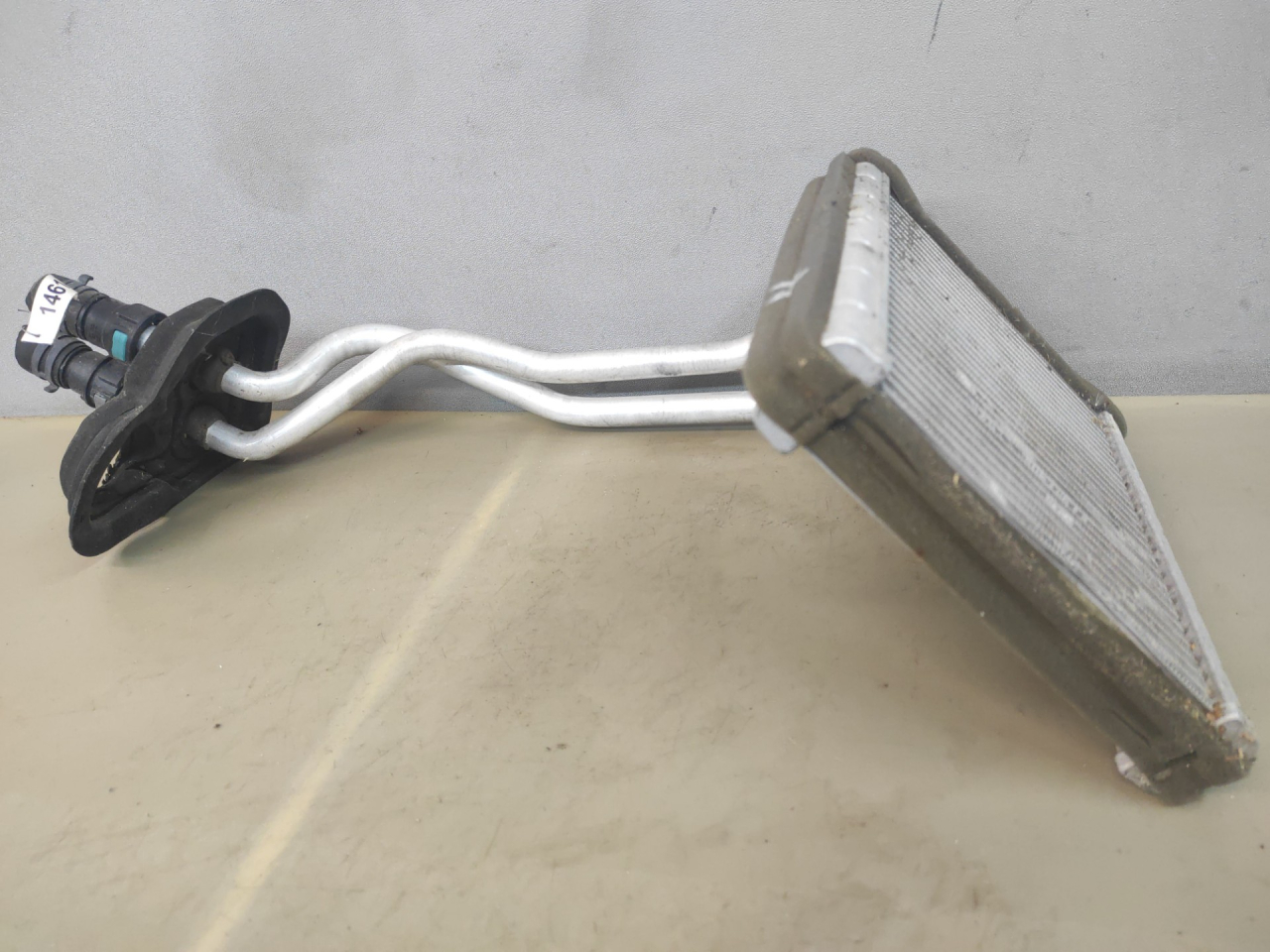 радиатор отопителя (печки) Ford EcoSport 2 поколение B515 2014, 1.5 л., бензин, АКПП, внедорожник 5 дв., правый руль - фото №1