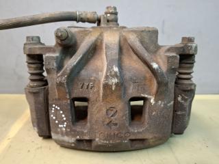 суппорт передний левый Subaru Tribeca 1 поколение [рестайлинг] 2013, 3.6 л., EZ36D, бензин