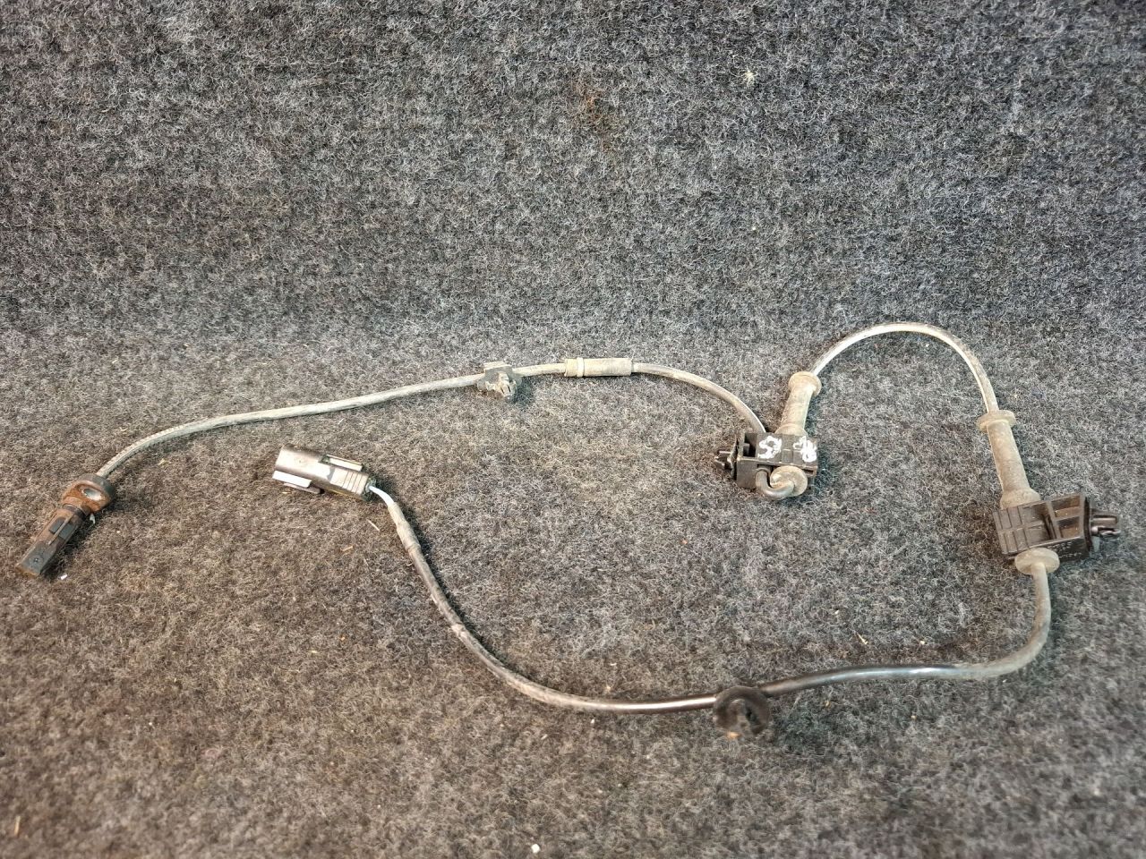 датчик ABS Mazda CX-5 2 поколение KF 2018, 2.5 л., PYY1, бензин, АКПП, серый/46g, внедорожник 5 дв., полный привод - фото №1