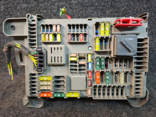 блок предохранителей BMW X5 E70 2008, 3.0 л., дизель, АКПП, серый, внедорожник 5 дв., полный привод, правый руль, 518954020A