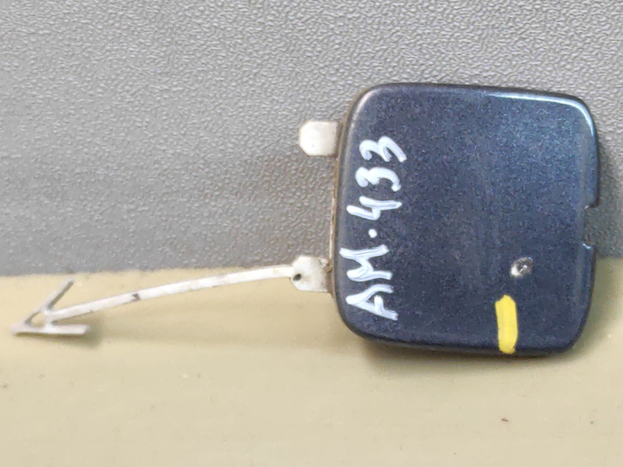 заглушка заднего бампера под крюк Ford Mondeo 4 поколение 2009, 2.3 л., SEBA, бензин, АКПП, универсал, передний привод, правый руль, 7S7117K922A - фото №1