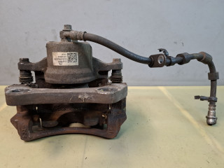 суппорт передний правый Chevrolet Malibu 9 поколение 2018, 1.5 л., бензин, АКПП, бордовый, передний привод, 23366269