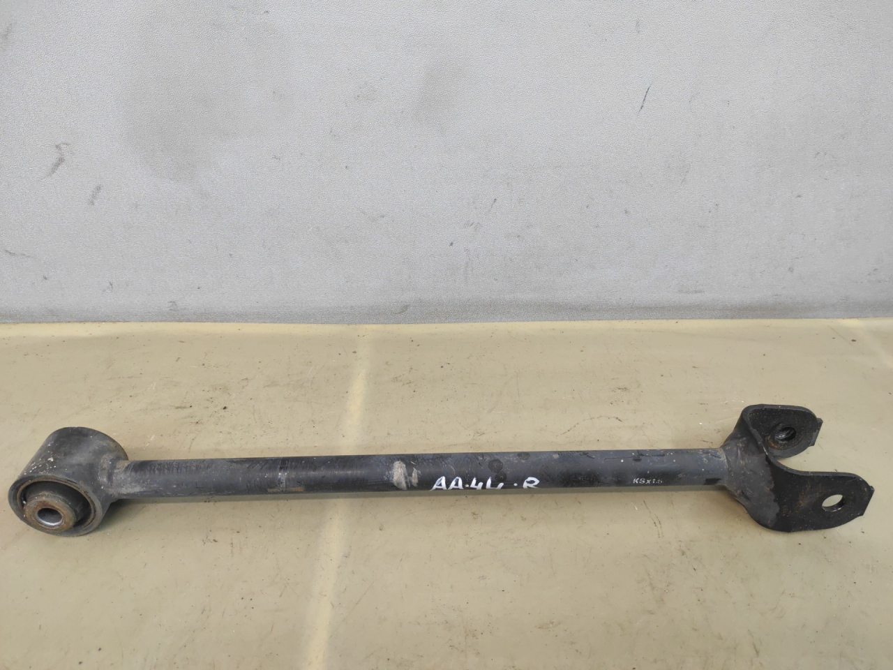 рычаг задний правый Honda Accord 8 поколение CU2 2010, 2.4 л., K24Z3, бензин, АКПП, серый, седан, передний привод, правый руль - фото №1