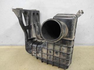 резонатор воздушного фильтра Mazda 6 GG 2003, 2.0 л., LF-DE, бензин, МКПП, хетчбэк 5 дв.