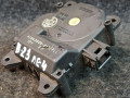 моторчик заслонки печки Toyota Sienna 3 поколение 2011, 3.5 л., 2GR-FE, бензин, АКПП, серый, передний привод, AE0638000172PLS - фото №4