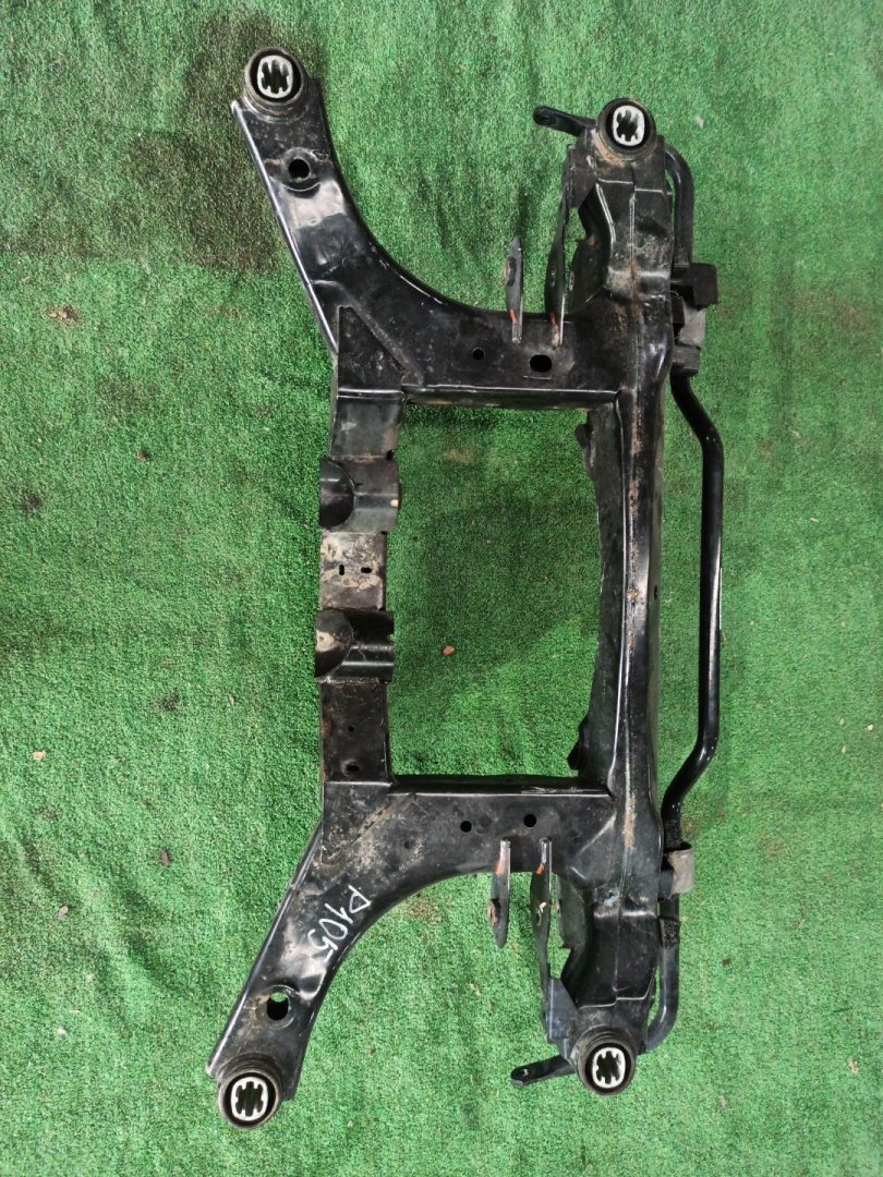 балка подвески задняя Ford Escape 4 поколение CX482 2021, 2.5 л., гибрид, АКПП, внедорожник 5 дв., полный привод - фото №1