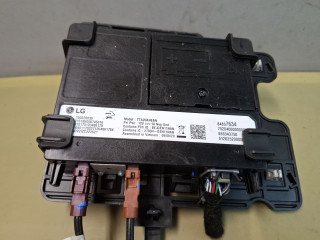 блок радио Chevrolet Traverse 2 поколение [рестайлинг] 2022, 3.6 л., бензин, АКПП, белый, внедорожник 5 дв., полный привод, 84857634