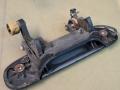 ручка наружная задняя левая Mazda 323F BJ 2000, 2.0 л., RF3F, дизель, МКПП, хетчбэк 5 дв., передний привод - фото №3