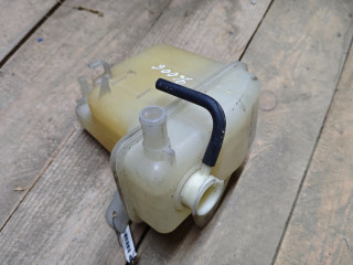 бачок расширительный Mazda MPV 2 поколение [рестайлинг] 2004