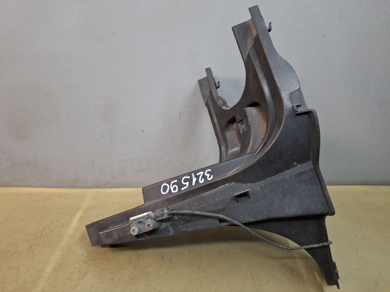 крепление фары правой BMW X5 E70 2008, 3.0 л., дизель, АКПП, серый, внедорожник 5 дв., полный привод, правый руль, 51127157984, 7157984 - фото №1