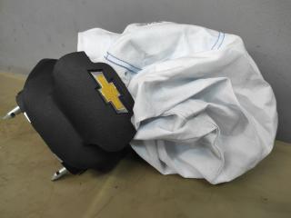 подушка безопасности водителя Chevrolet Equinox 3 поколение 2018, 1.5 л., бензин, АКПП, серый 139х, минивэн, передний привод, 84437038